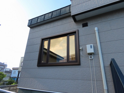 引違い窓からウィンドウキャッチ窓に交換